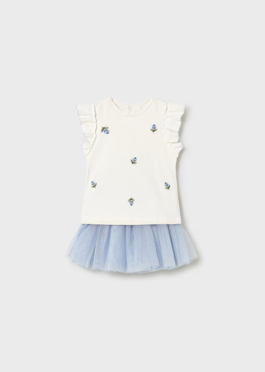 Conjunto de falda de tul y playera con holanes bebé